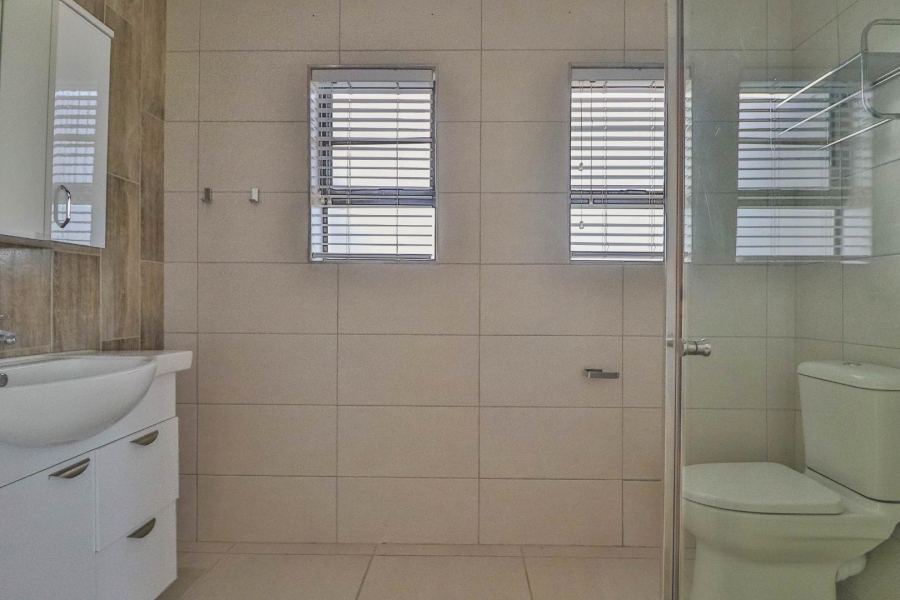 4 Bedroom Property for Sale in Hartenbos Landgoed Western Cape